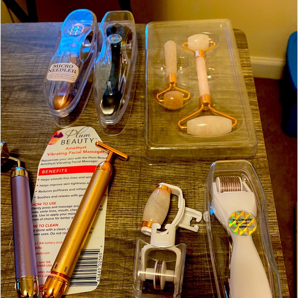 Bundle of facial tools.